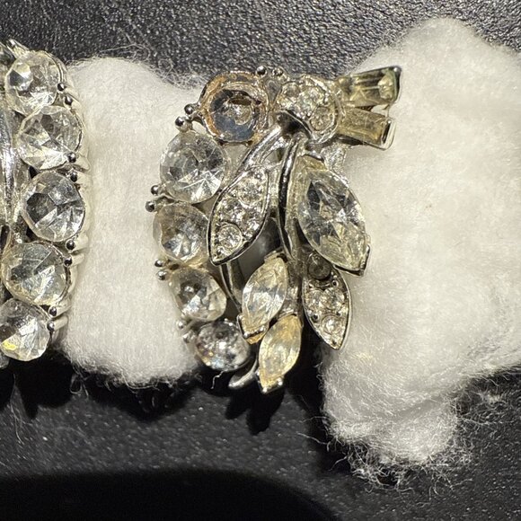 Vintage Lisner Clear Rhinestone Earrings Clip On Baguette Cocktail signed - Picture 6 of 14